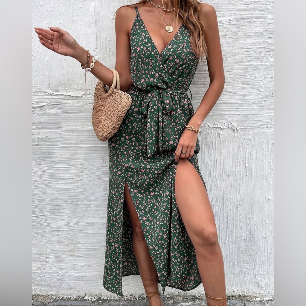 Floral Green and Pink Maxi Dress 💐🌸